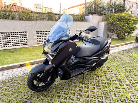 YAMAHA XMAX 300 CONNECTED ABS 
